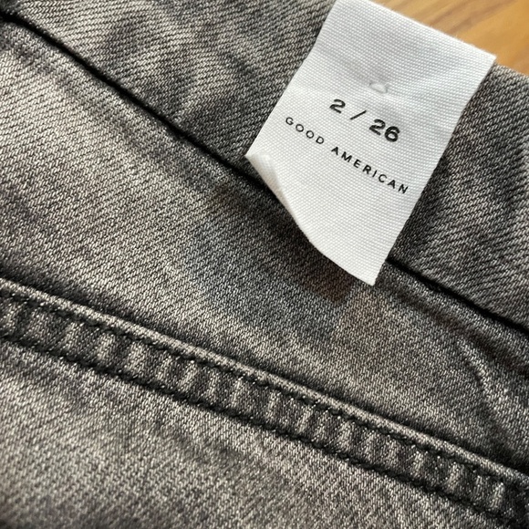 Good American jeans the weekender distressed raw hem gray black size 26 - Picture 6 of 6